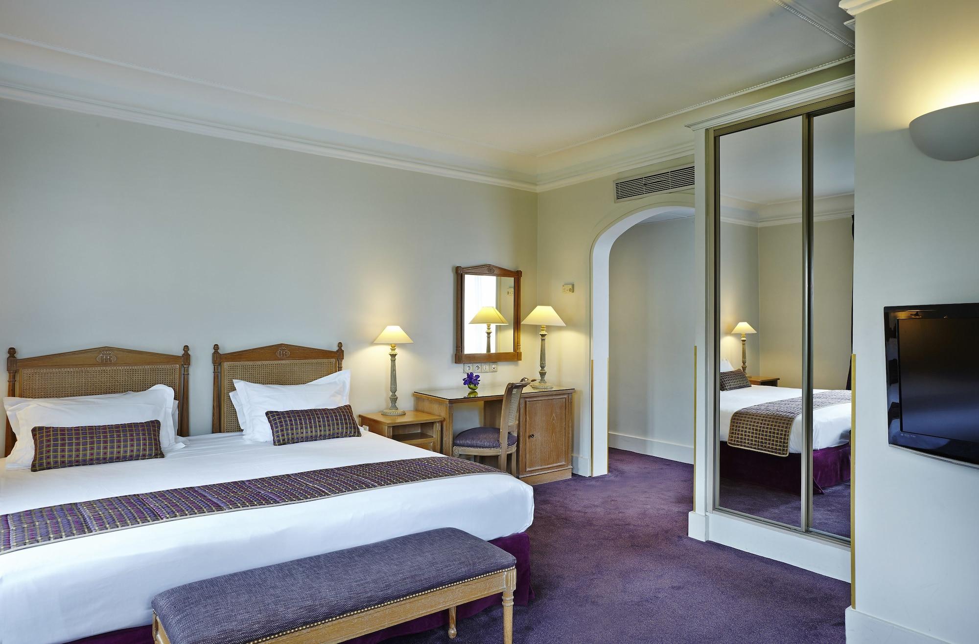 Royal Hotel Paris Champs Elysees Екстер'єр фото
