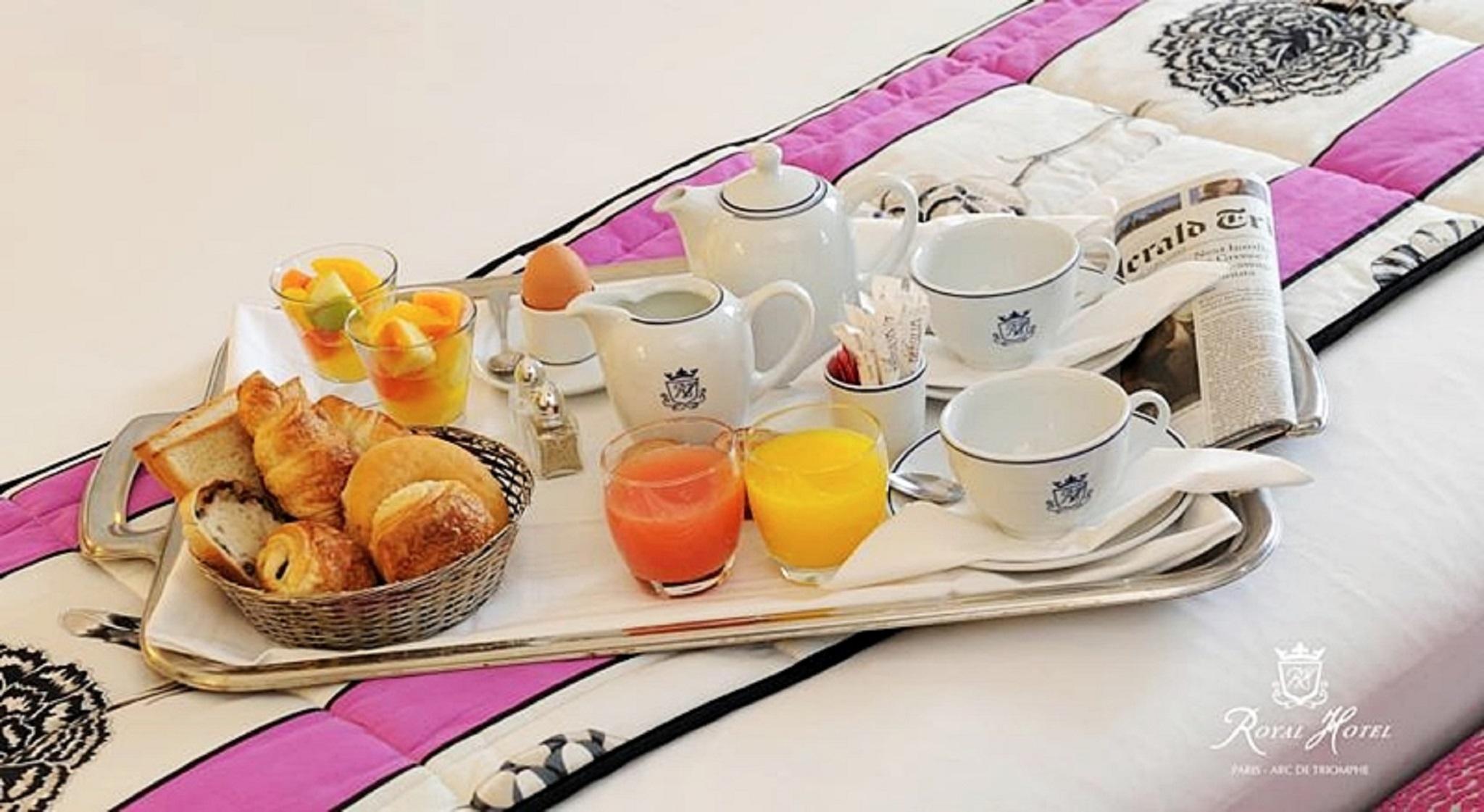 Royal Hotel Paris Champs Elysees Екстер'єр фото