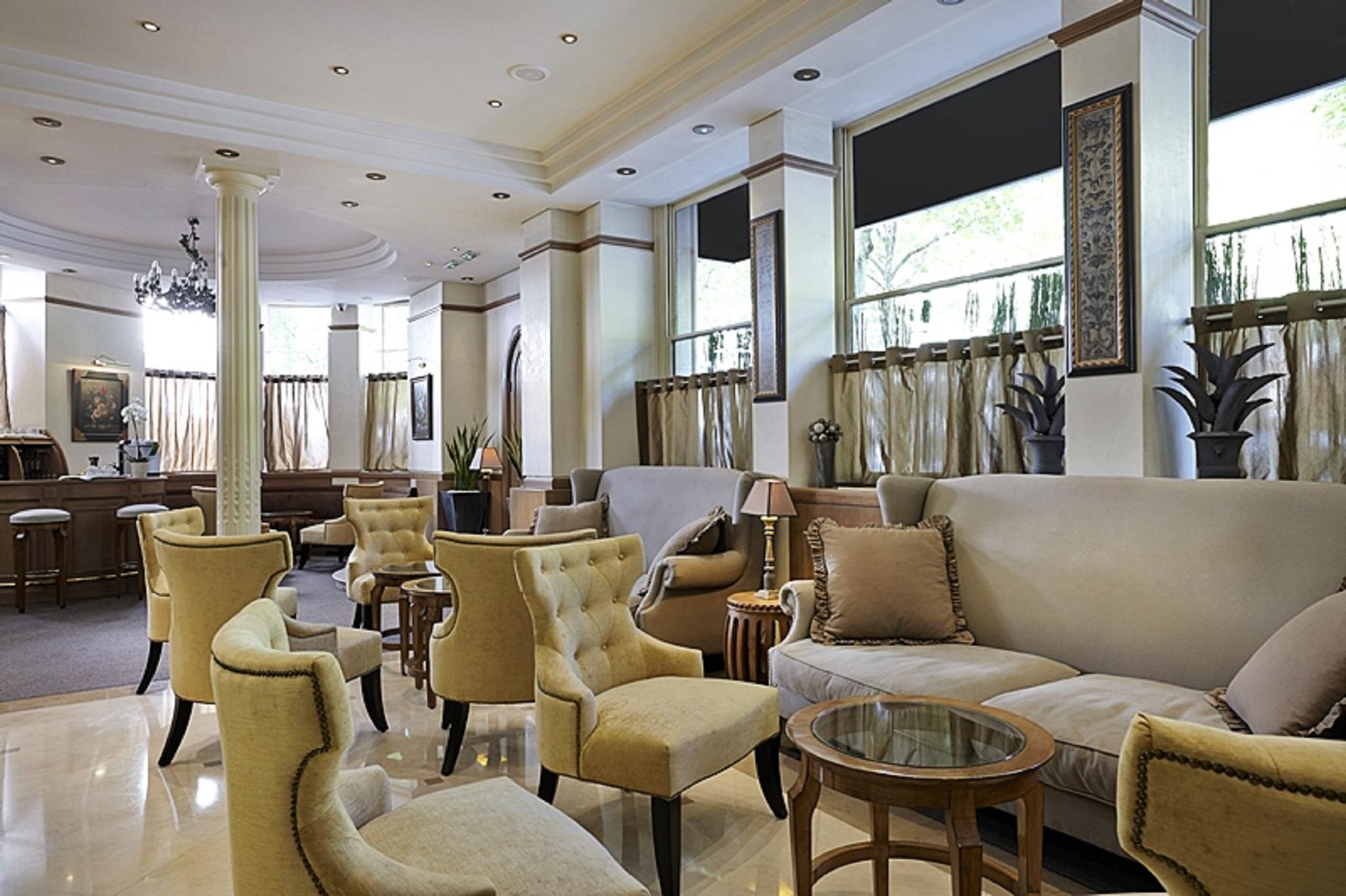Royal Hotel Paris Champs Elysees Екстер'єр фото