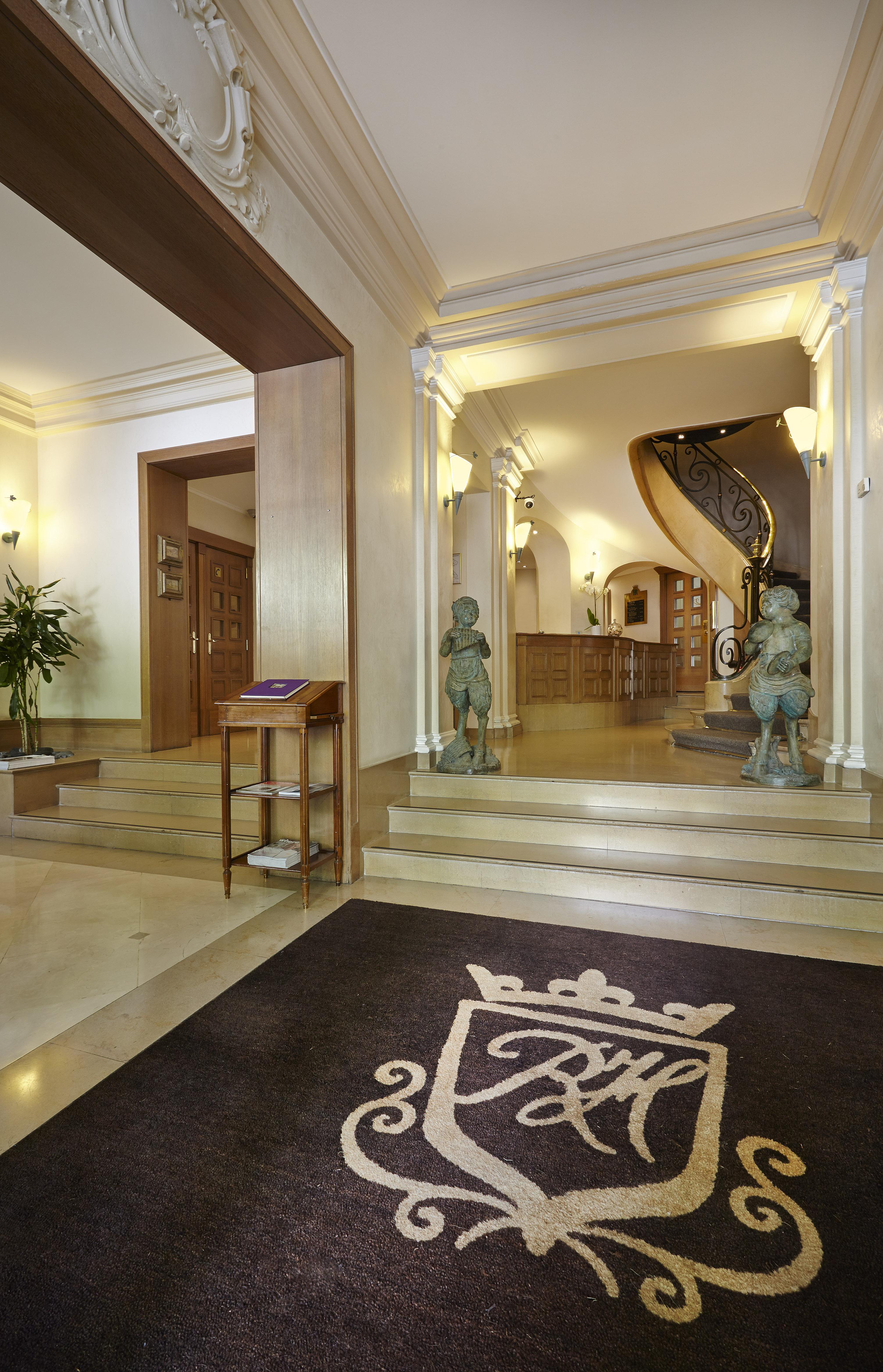 Royal Hotel Paris Champs Elysees Екстер'єр фото