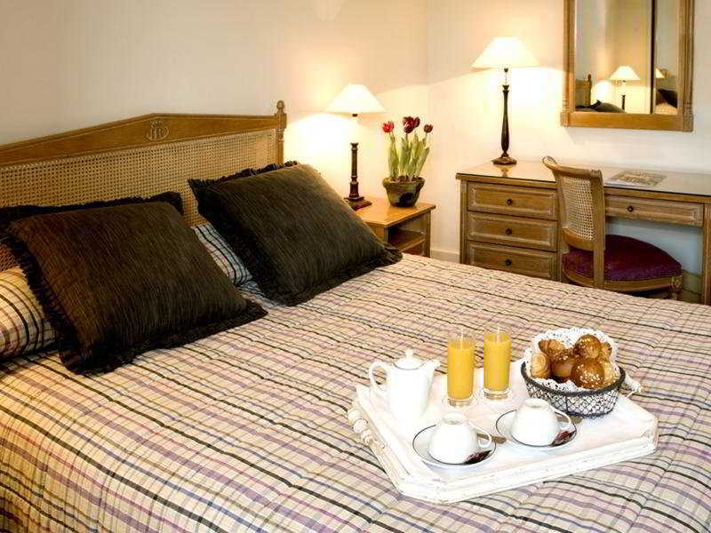 Royal Hotel Paris Champs Elysees Екстер'єр фото