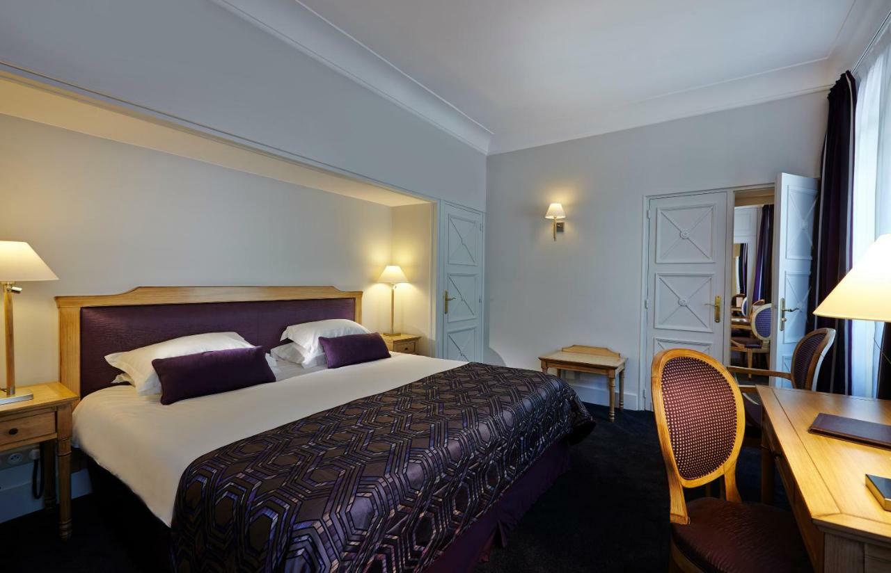 Royal Hotel Paris Champs Elysees Екстер'єр фото